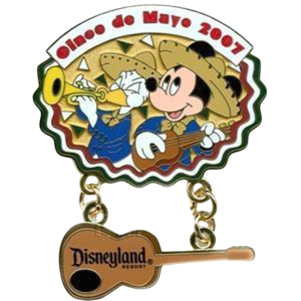 Disney Pin Cinco de Mayo Mickey Donald 53541 DLR 2007  Playing Guitar trumpet LE